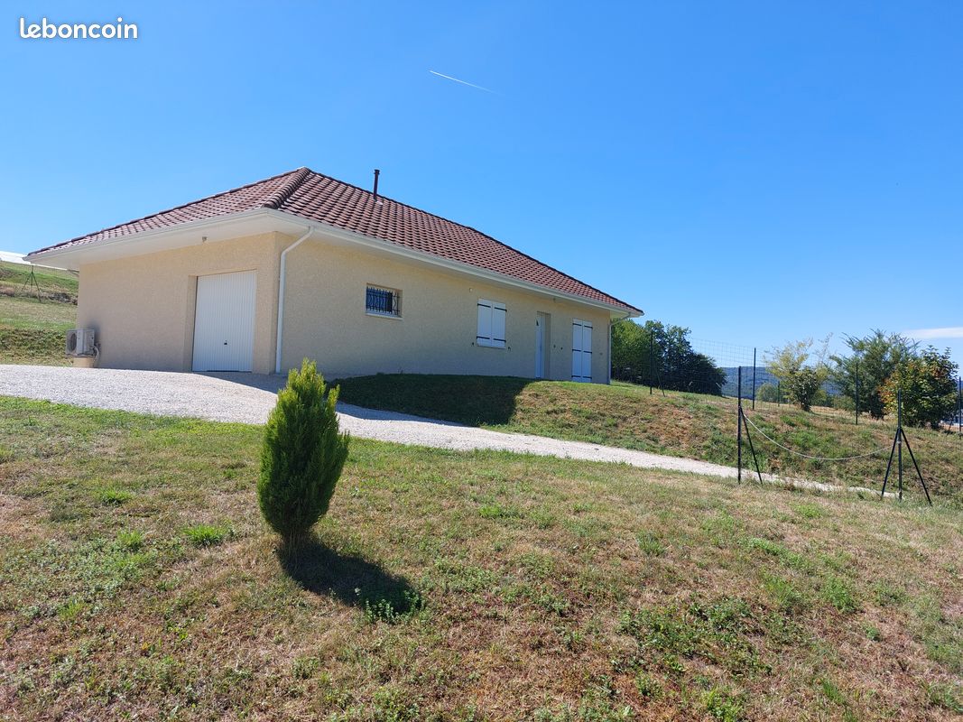 Maison 4 pièces 85 m² · au Pont-de-Beauvoisin · 85 m² · 1 250 €/mois