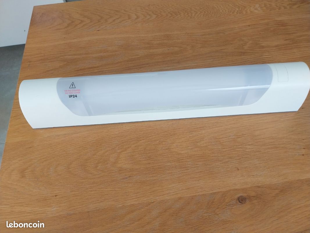 Applique Murale SARLAM 119827 - Classe 2 IP23 - 75W (avec Lampe) - Neuf - Pour Intérieur