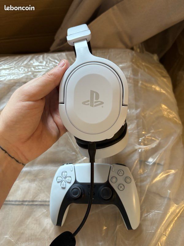 Casque gaming PlayStation – Bluetooth + micro (image 3)
