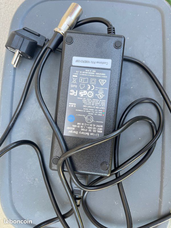 Chargeur électrique vélo Btwin (image 1)