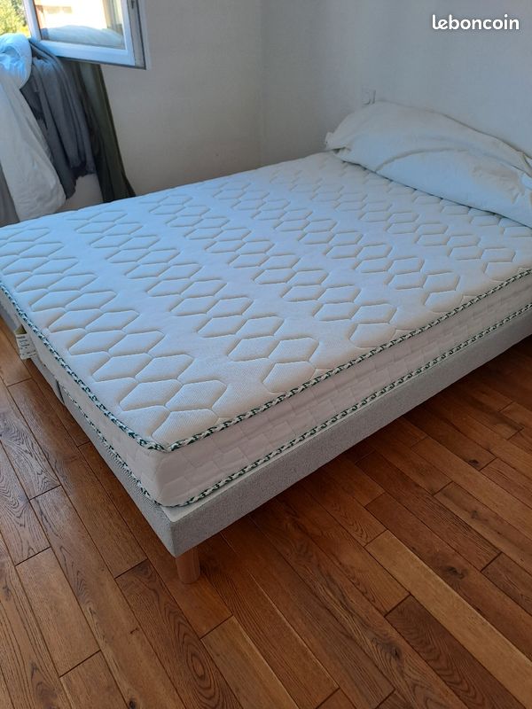 Matelas Merinos + sommier Merinos comme neuf 140x 200 (image 7)