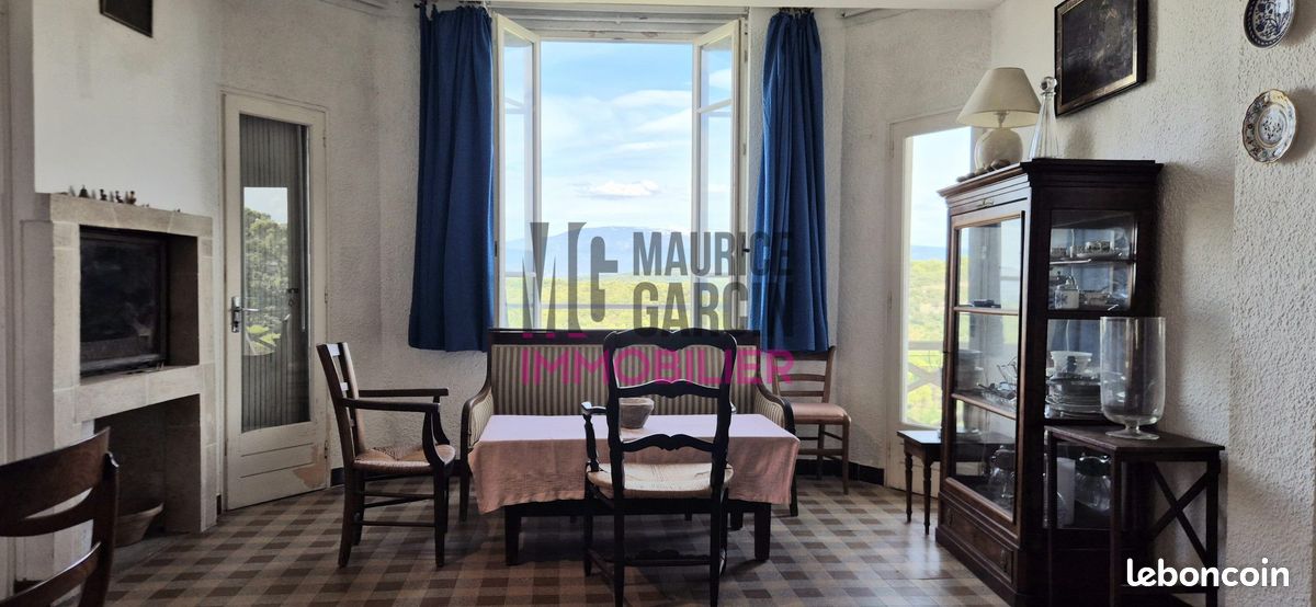 Maison 10 pièces 210 m² · à Venasque · 210 m² · 350 000 €