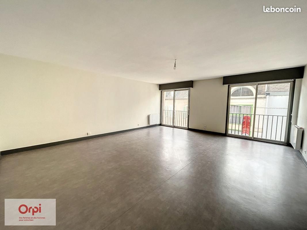 Appartement 3 pièces 94 m² · à Montluçon · 94 m² · 499 €