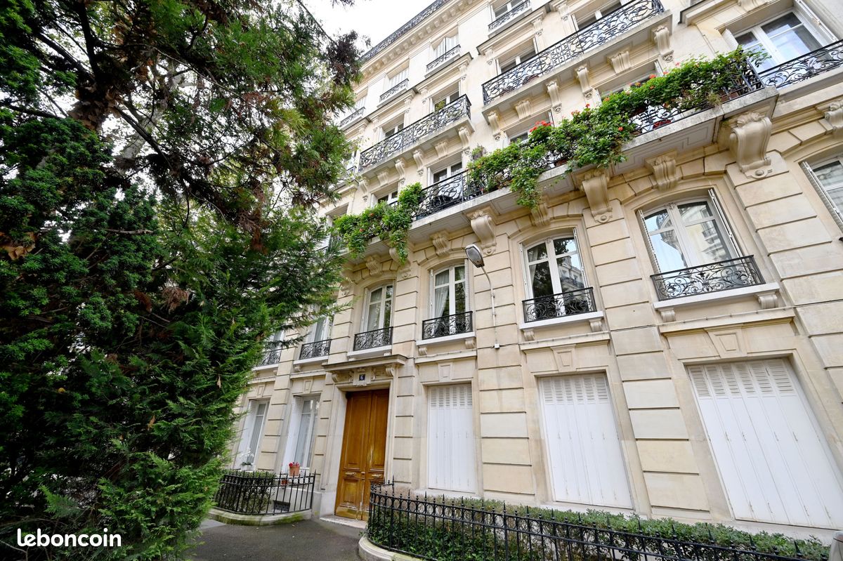 Appartement 1 pièce 14 m² · à Paris · 14 m² · 240 000 €