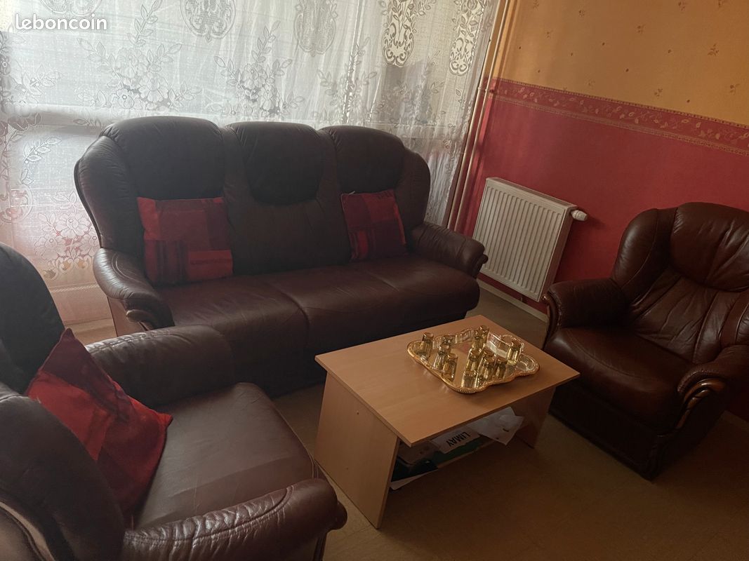 Vends Canapé et Meuble salle à manger (image 1)