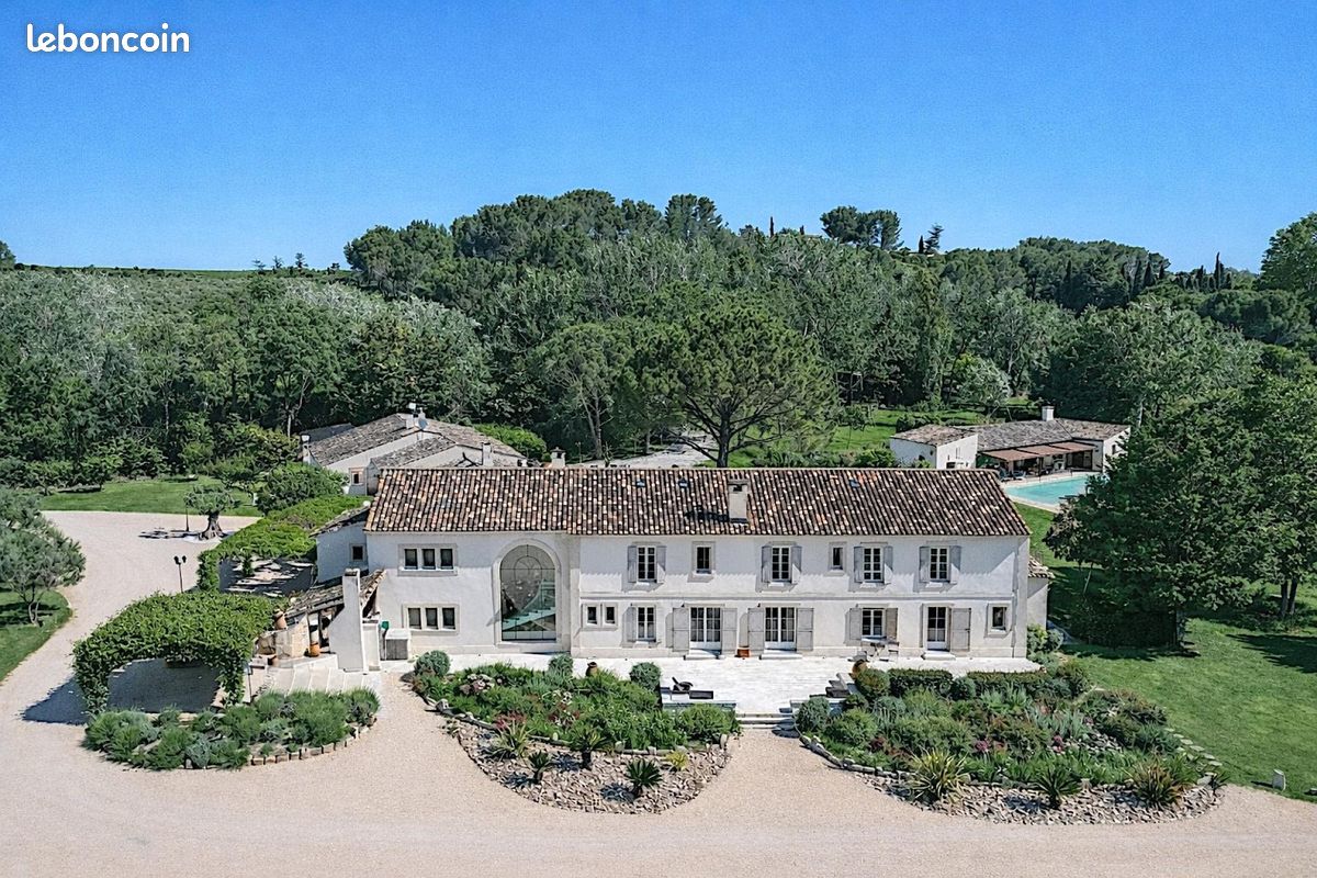 Maison 20 pièces 620 m² · à Arles · 620 m² · 6 900 000 €