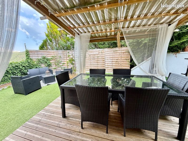 Maison 4 pièces 141 m² · à Saint-Ferréol-d'Auroure · 141 m² · 245 000 €