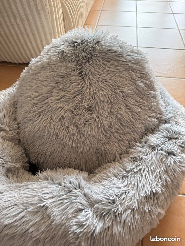 Panier pour chat tout neuf jamais servi (image 3)