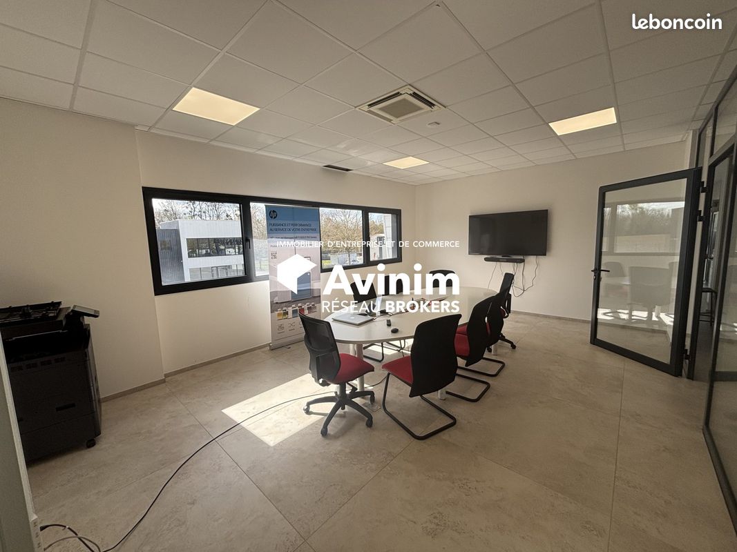 Bureaux 300 m² Foucherans (image 6)