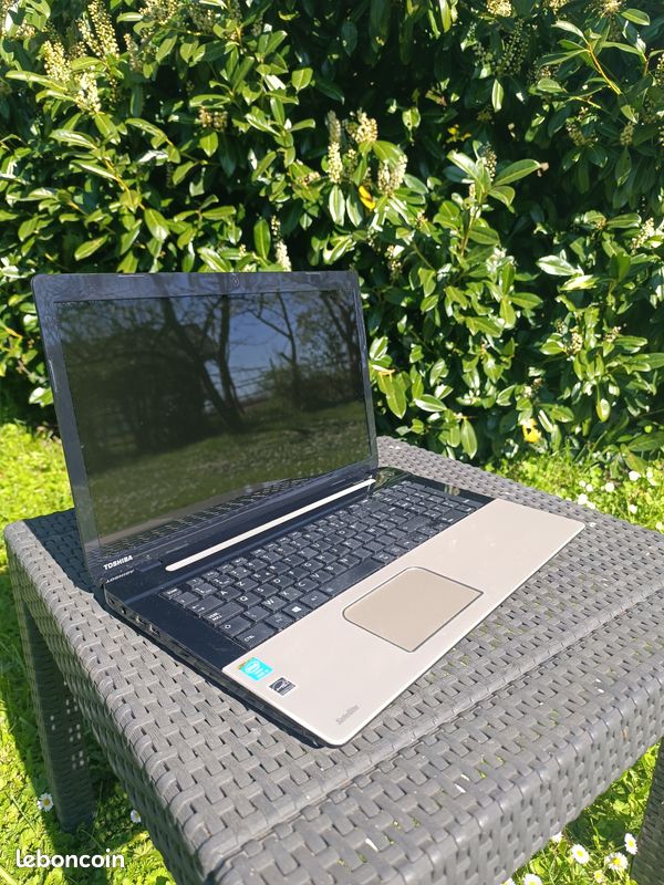 Toshiba Satellite Pro C70 – 17 Pouces, 6 Go RAM, SSD 120 Go, Windows 10, Occasion