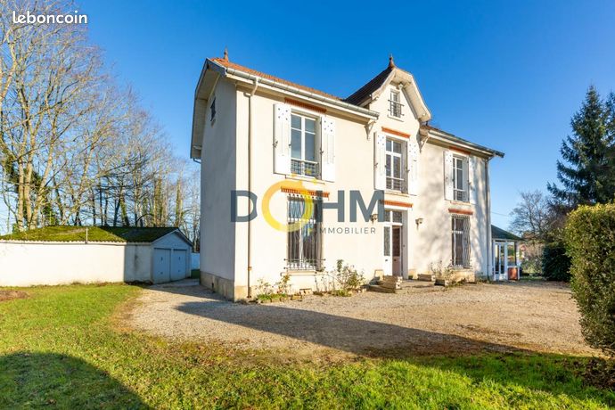Propriété 6 pièces 150 m²