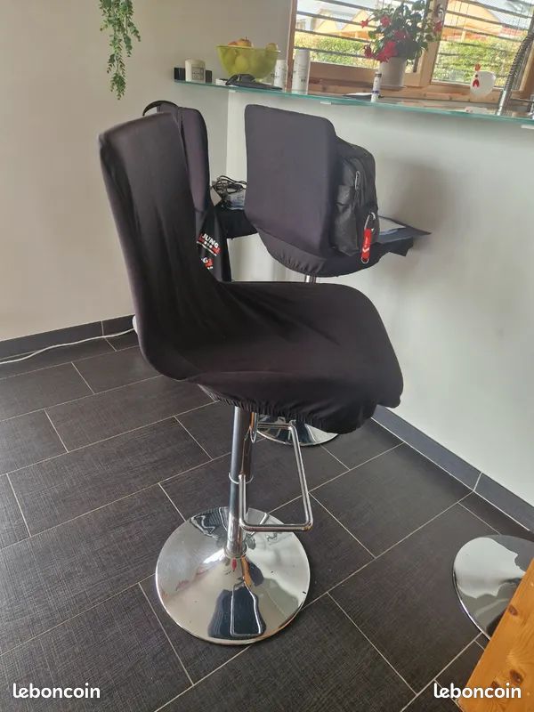 Lot 4 tabourets / chaises BAR BOCONCEPT (image 2)