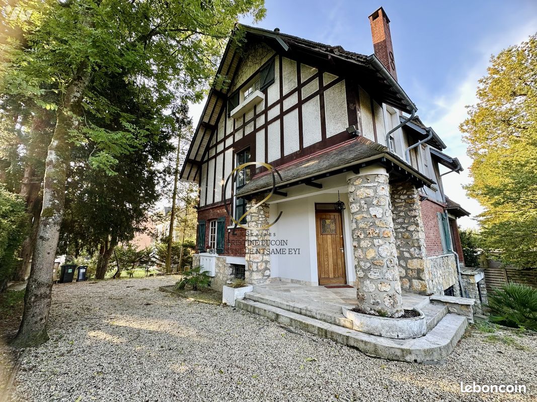 Maison 8 pièces 179 m² · à Soisy-sous-Montmorency · 179 m² · 325 000 €