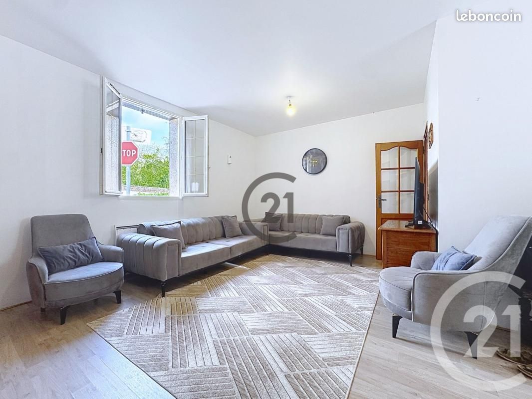 Maison 4 pièces 127 m² · à Sourdun · 127 m² · 155 000 €