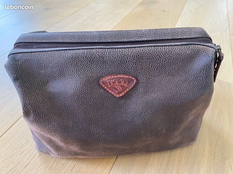 Trousse de toilette cuir (image 1)