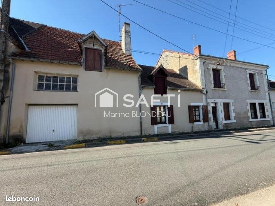 Maison 9 pièces 204 m² · à Mézières-en-Brenne · 204 m² · 123 000 €