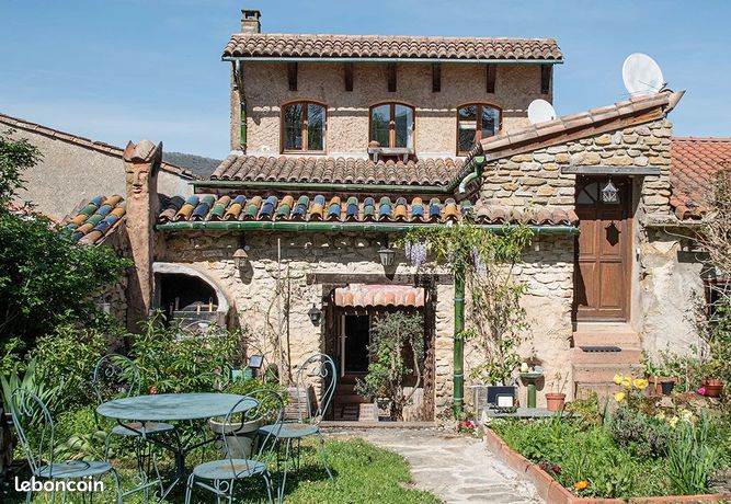 Propriété 9 pièces 174 m²