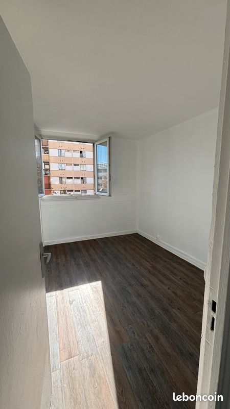 Appartement a louer garges-les-gonesse - 2 pièce(s) - 40 m2 - Surfyn