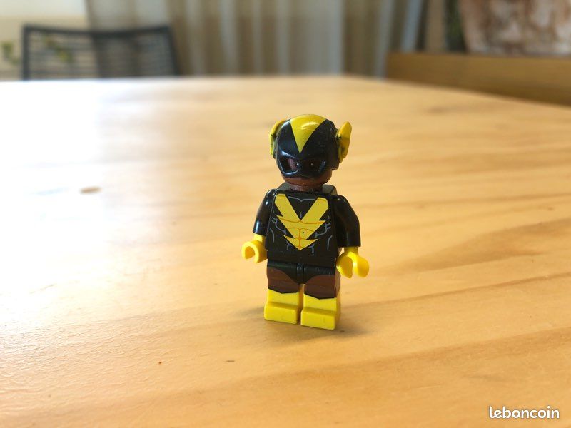 Lot de figurines lego DC Comics (image 3)