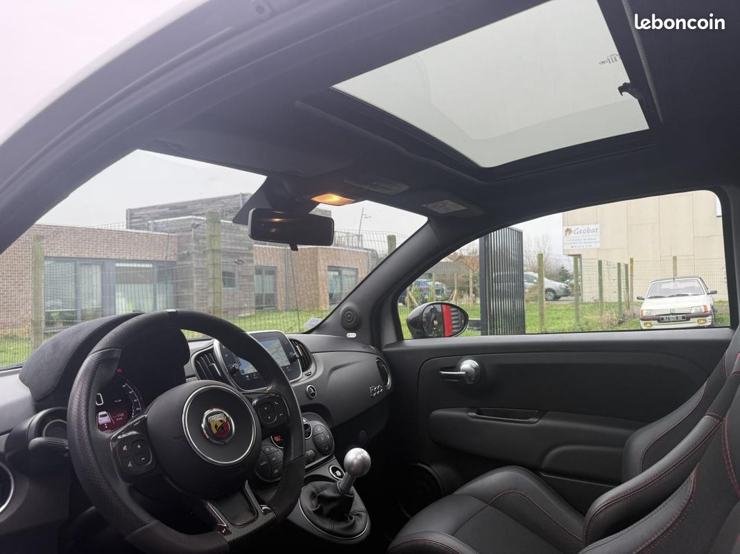 ABARTH 500 595 1.4 T-JET 180 ESSEESSE / Akrapovic + toit ouvrant / Garantie 12 mois (image 15)