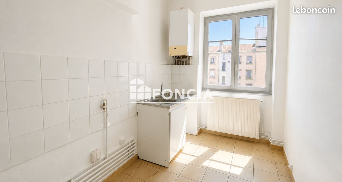 Appartement 3 pièces 77 m² · à Lyon · 77 m² · 1 090 €