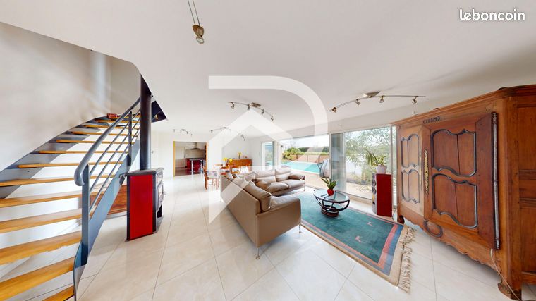 Maison 7 pièces 195 m²
