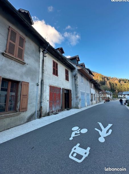 Maison 5 pièces 140 m² · à Saint-Pierre-d'Entremont · 140 m² · 180 000 €