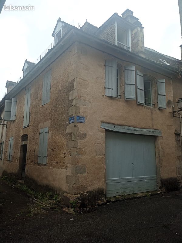 Coeur historique d'Argentat : appartement T2 mansardé proche de tous commerces - Argentat-sur-Dordogne 19400 Argentat (image principale 4)