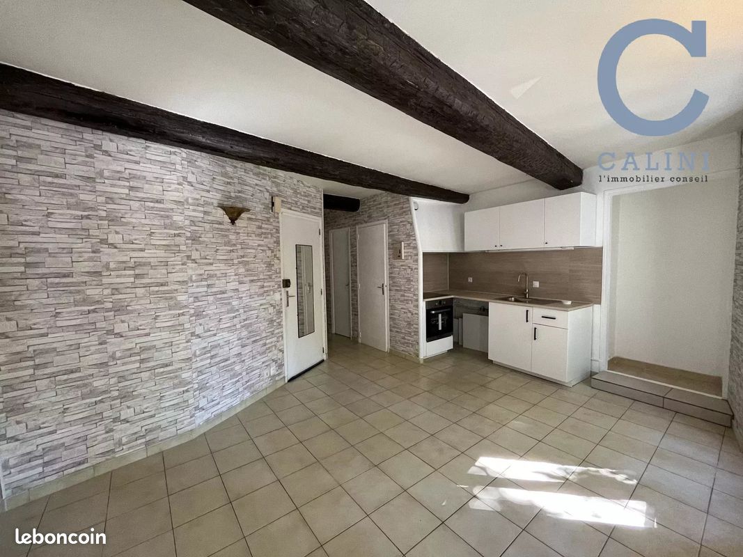 Appartement 2 pièces 44 m² · à Clarensac · 44 m² · 570 €