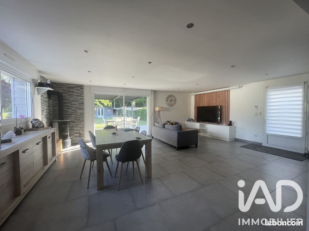 Maison 6 pièces 131 m² · à Jouy · 131 m² · 327 000 €
