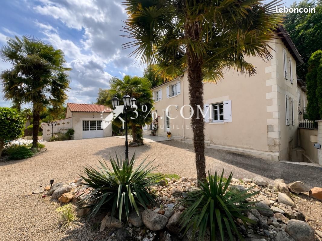 Maison 6 pièces 138 m² · à Bonnes · 138 m² · 296 000 €
