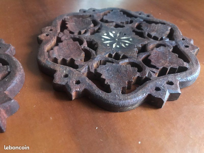 2 dessous de plats en bois sculpté (image 5)