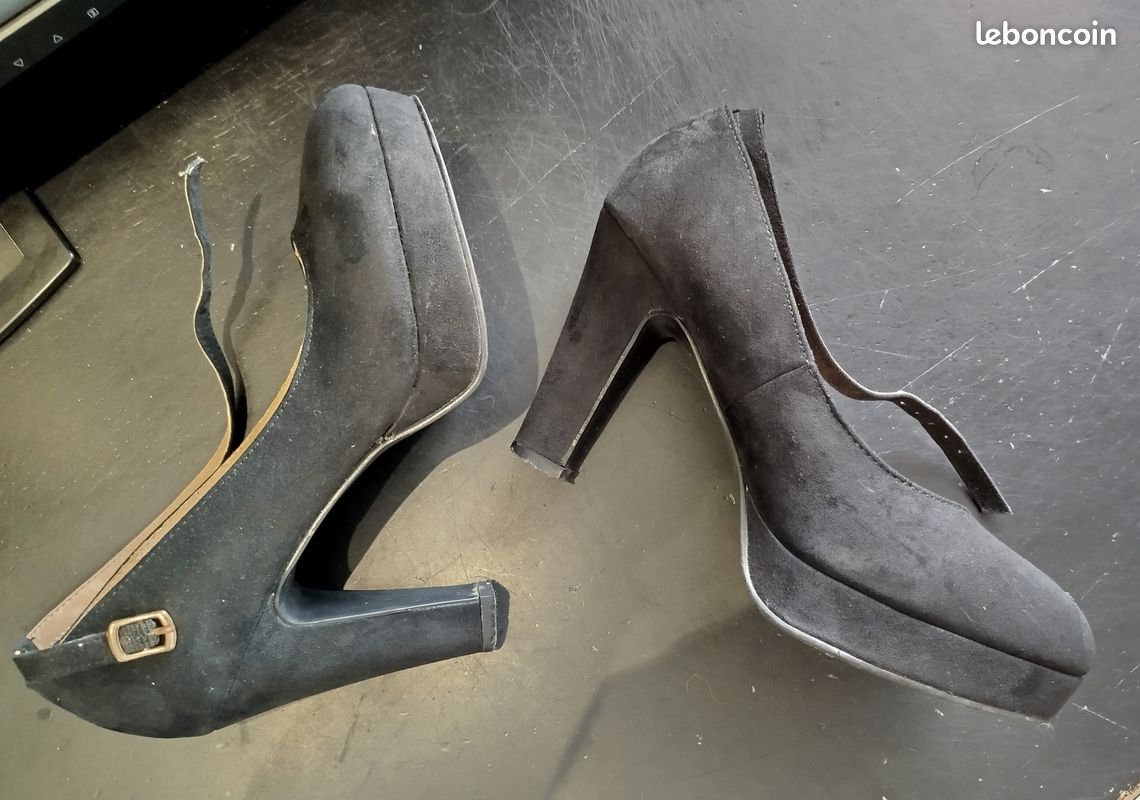 Chaussure à talon noir à bride taille 37 (image 8)