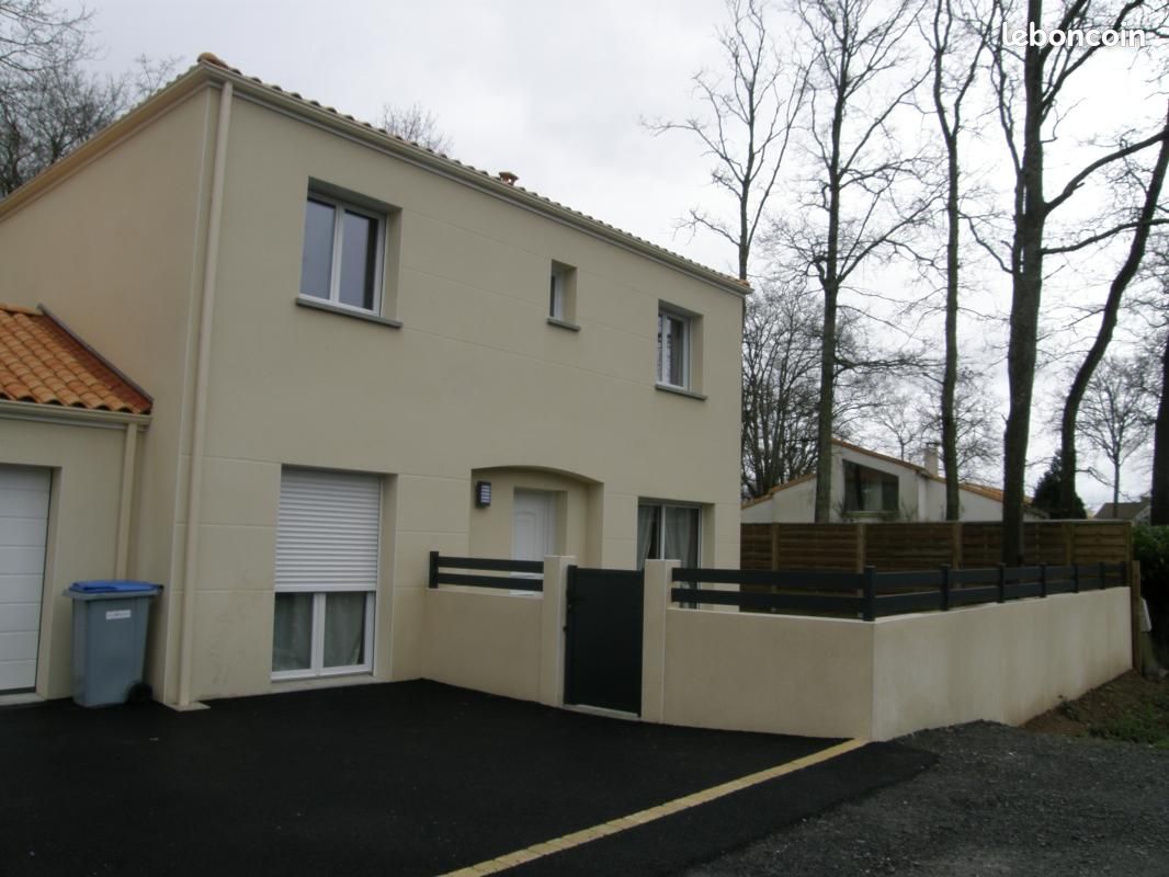 Maison 7 pièces 120 m² · à Basse-Goulaine · 120 m² · 1 435 €/mois