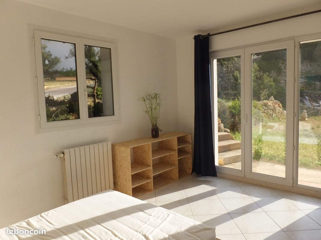 Duplex 200m2 à 20 m de la baie de Cousse (image 8)
