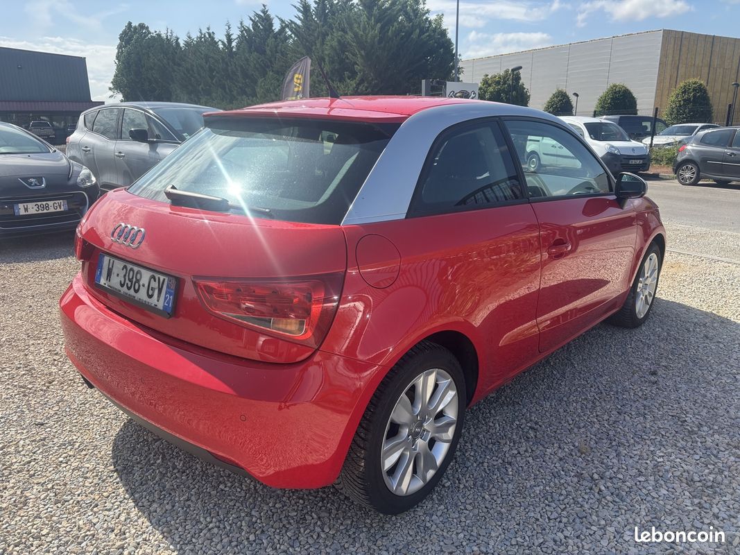 Audi A1 1.2 TFSI 86CH AMBIENTE (image 4)