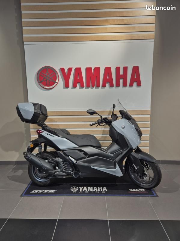 Yamaha XMAX 125 TECH MAX (image 1)