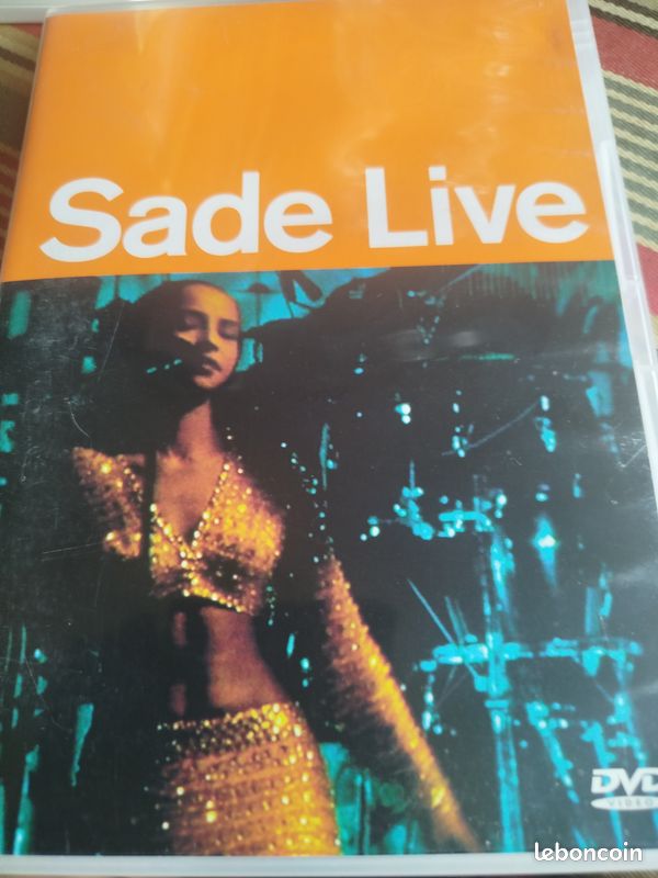 Sade live (image 1)