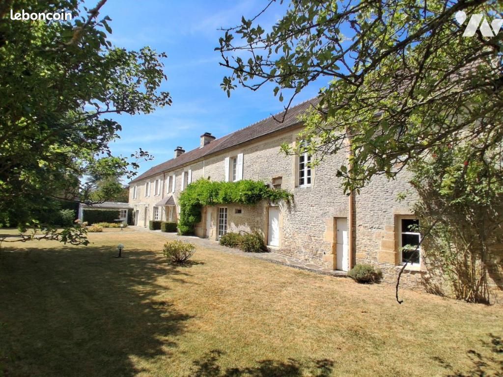 Maison 197 m² · à Hérouvillette · 197 m² · 599 000 €