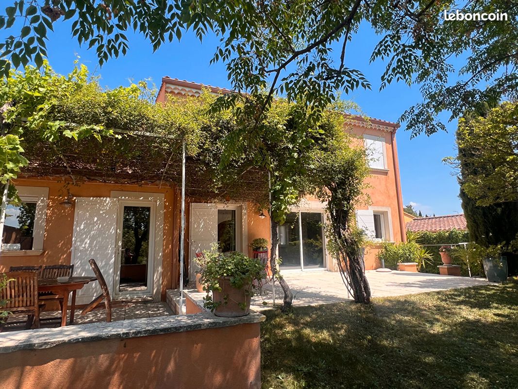 Maison 6 pièces 147 m² · à Monteux · 147 m² · 499 000 €