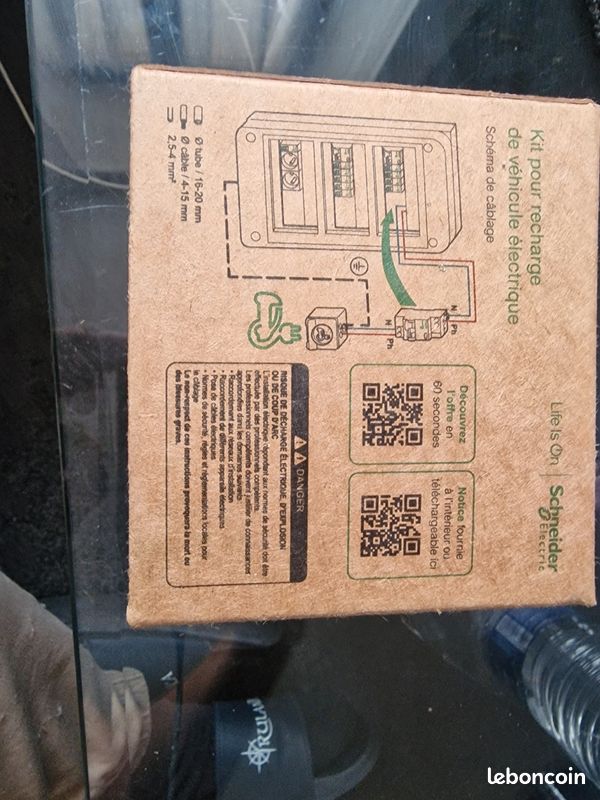 Kit de recharge de véhicule électrique Schneider (image 2)