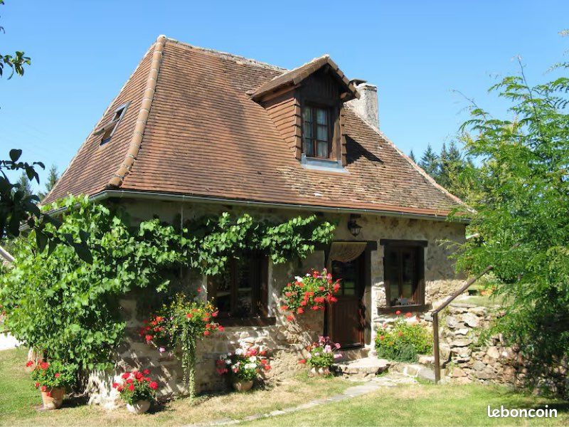 Maison 2 pièces 40 m² · à Sarlat-la-Canéda · 40 m² · 500 €/mois