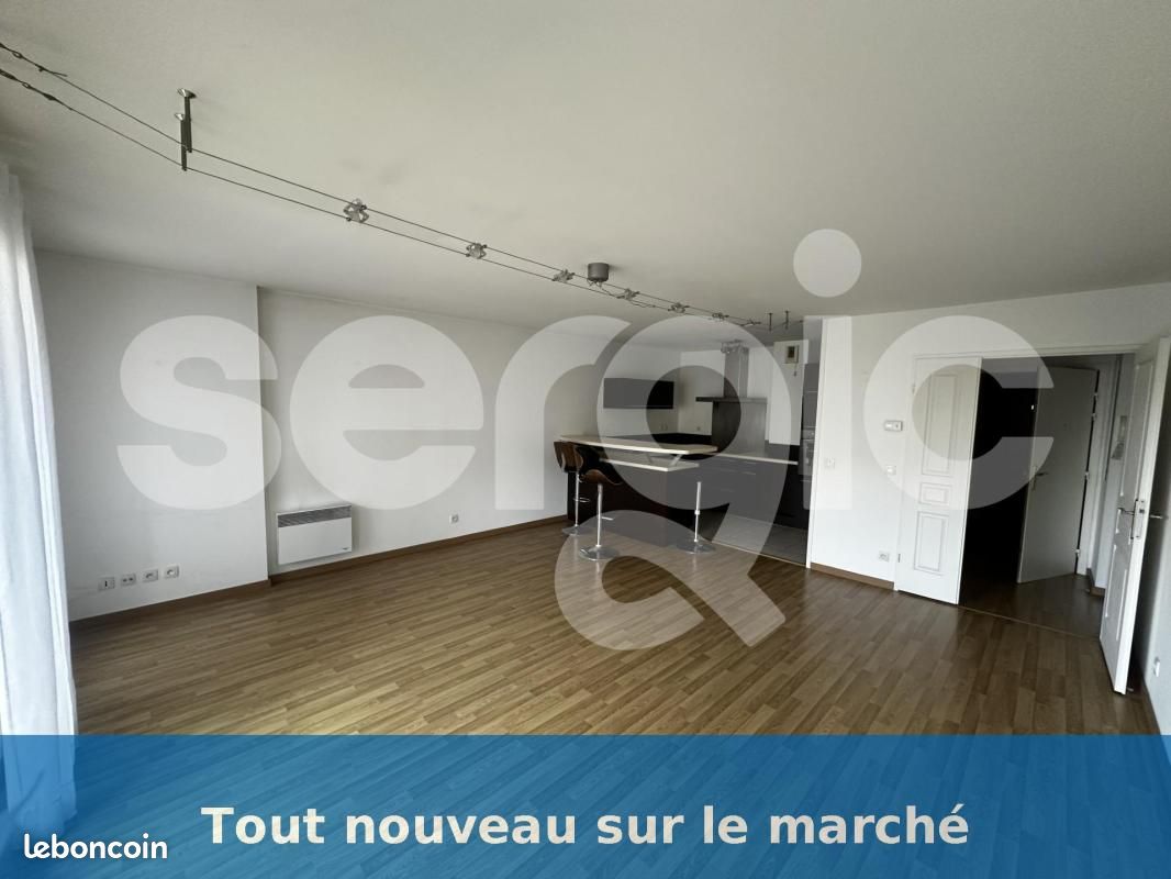 Appartement 3 pièces 76 m² · à Lille · 76 m² · 1 055 €
