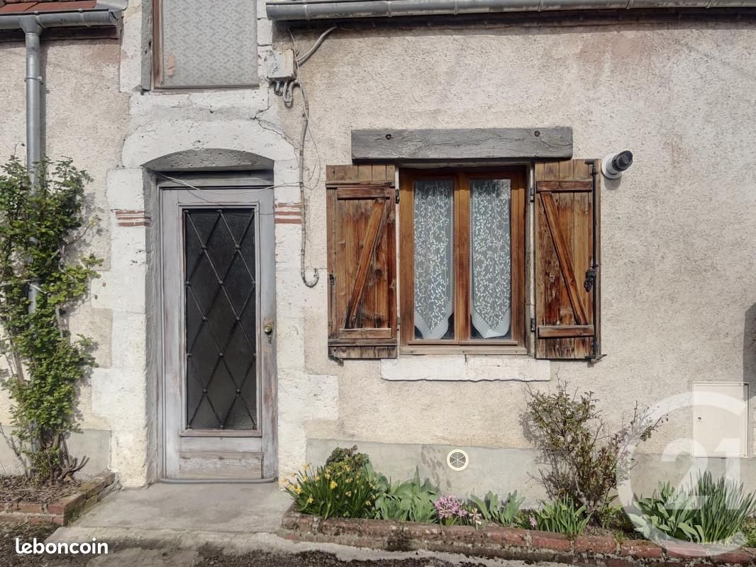 Maison 5 pièces 92 m² · à Mareau-aux-Prés · 92 m² · 99 000 €
