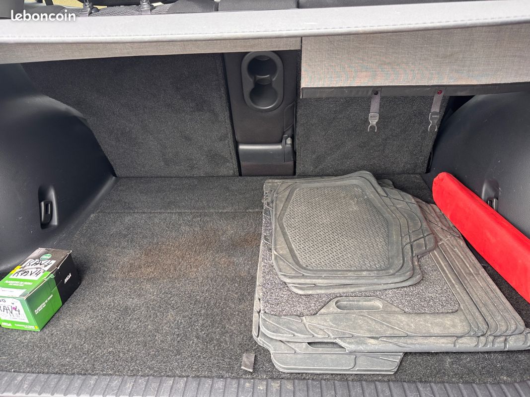 Toyota RAV4 2.2 D4D 150 Cv LIMITED EDITION ✅ SUIVI ENTRETIEN ✅ (image 12)