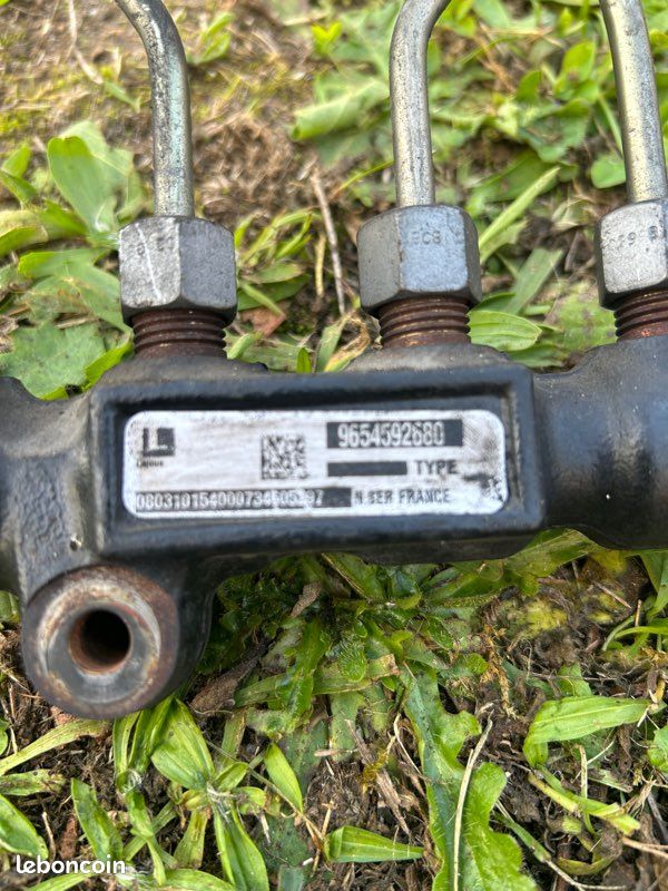 Rampe a injection 1.6hdi 110cv (image 2)