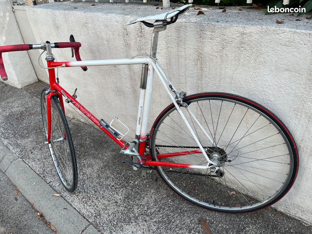 Test Van Rysel RCR : un vélo haut de gamme au bon rapport qualité-prix