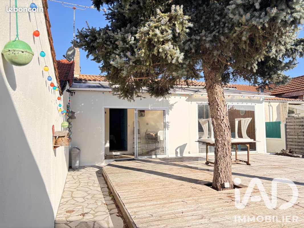 Maison 4 pièces 95 m² · à L'Éguille · 95 m² · 220 000 €