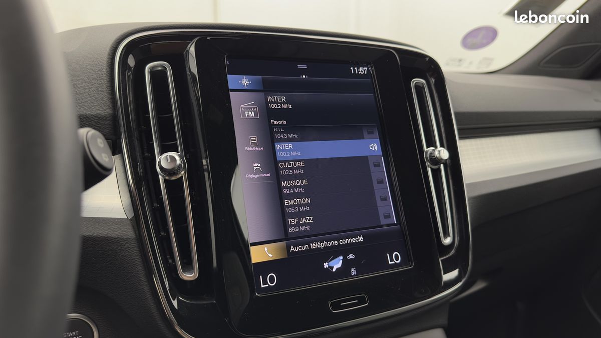 VOLVO XC40 T4 Recharge 129+82 ch DCT7 Start (image 27)