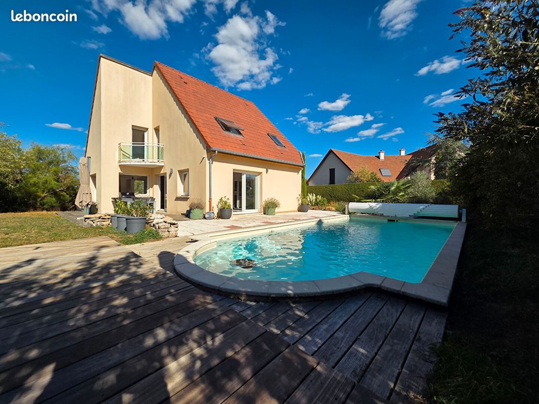 Maison 7 pièces 173 m² · à Daix · 173 m² · 625 000 €